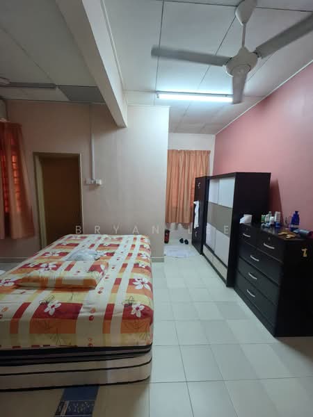 2-storey Terraced House for Sale in Bandar Bukit Puchong 2 (Puchong) - Bryan Lee - Bedroom - PropertyGuru.com.my