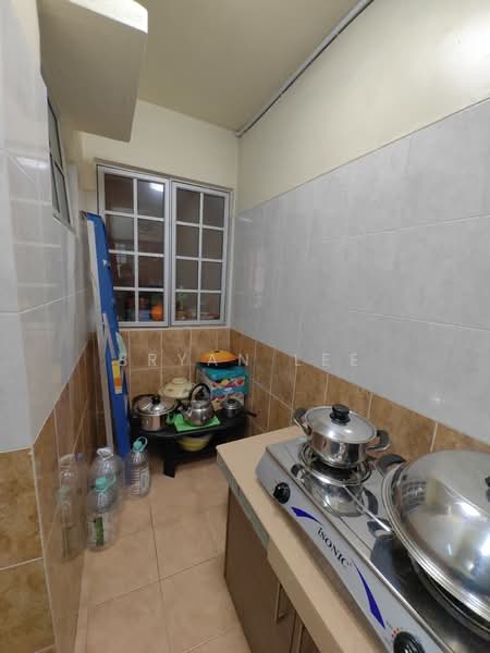 2-storey Terraced House for Sale in Bandar Bukit Puchong 2 (Puchong) - Bryan Lee - Kitchen - PropertyGuru.com.my