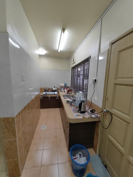 2-storey Terraced House for Sale in Bandar Bukit Puchong 2 (Puchong) - Bryan Lee - Kitchen - PropertyGuru.com.my