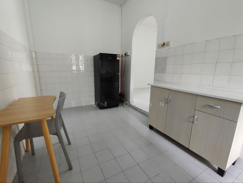 Pangsapuri untuk Disewa di Ria 1 - Blue Chan - Kitchen - PropertyGuru.com.my
