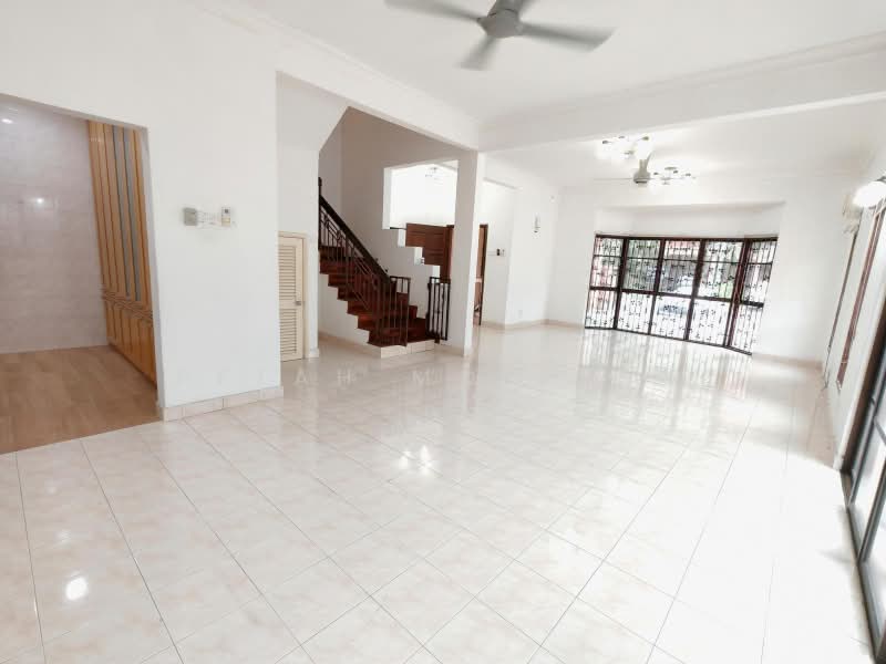 Rumah Teres 2.5 Tingkat untuk Dijual di Presint 16 (Putrajaya) - PETAH MOKHTAR - Living Room - PropertyGuru.com.my