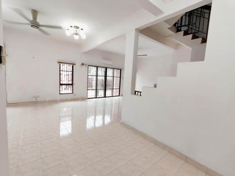 Rumah Teres 2.5 Tingkat untuk Dijual di Presint 16 (Putrajaya) - PETAH MOKHTAR - Living Room - PropertyGuru.com.my