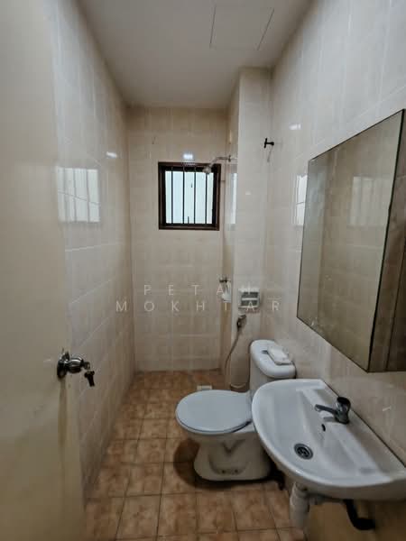 Rumah Teres 2.5 Tingkat untuk Dijual di Presint 16 (Putrajaya) - PETAH MOKHTAR - Bathroom - PropertyGuru.com.my