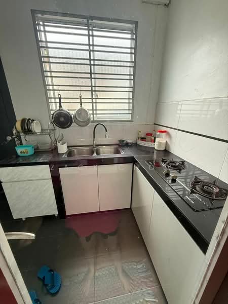 Rumah Teres 1 Tingkat untuk Dijual di Taman Bestari Indah (Ulu Tiram) - Zack Chow - Kitchen - PropertyGuru.com.my