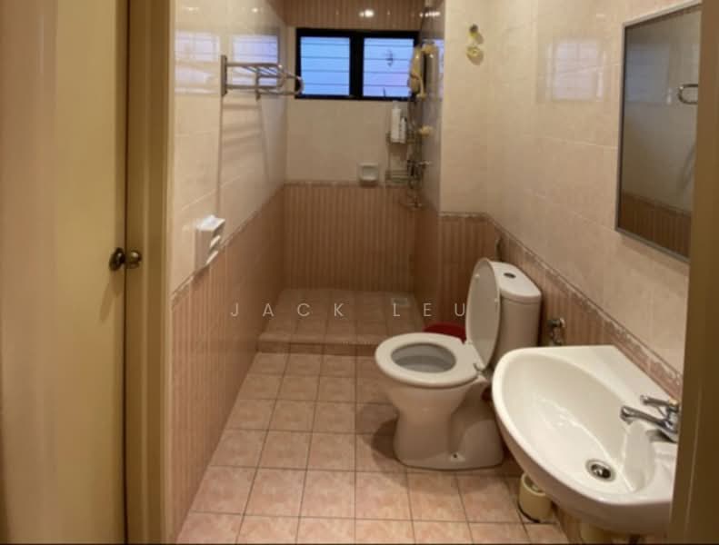 2-storey Terraced House for Sale in Bandar Kinrara Seksyen 6 (Bandar Kinrara) - Jack Leu - Bathroom - PropertyGuru.com.my