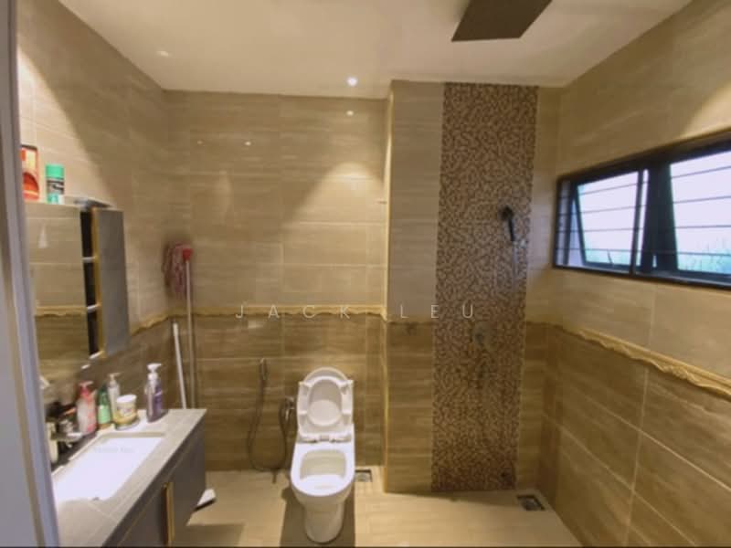 2-storey Terraced House for Sale in Bandar Kinrara Seksyen 6 (Bandar Kinrara) - Jack Leu - Bathroom - PropertyGuru.com.my