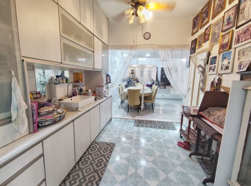 Rumah Teres 2 Tingkat untuk Dijual di Taman Selayang Indah (Selayang) - Adi Mohamad - Kitchen - PropertyGuru.com.my