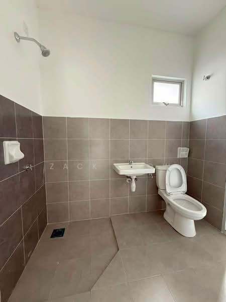 Rumah Teres 2 Tingkat untuk Dijual di Taman Bestari Perdana (Pasir Gudang) - Zack Chow - Bathroom - PropertyGuru.com.my