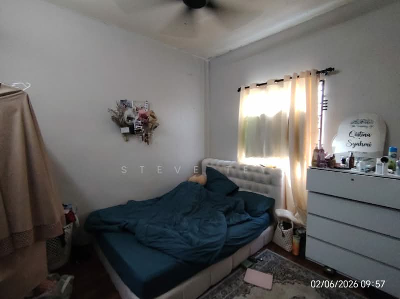 Flat for Sale at Taman Melawati - Steve Tey - Bedroom - PropertyGuru.com.my
