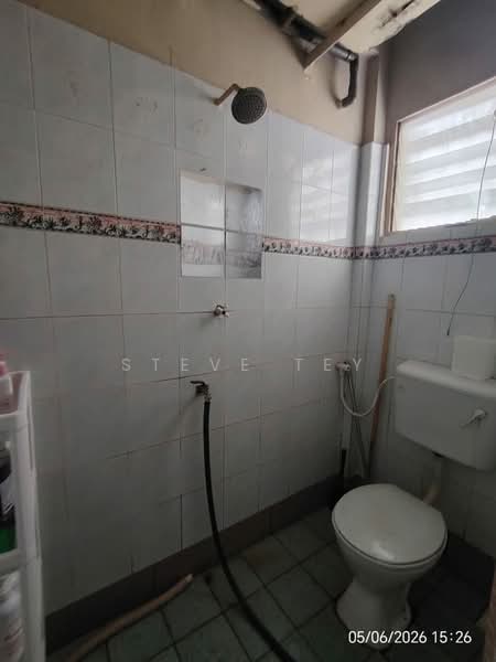Flat for Sale at Taman Melawati - Steve Tey - Bathroom - PropertyGuru.com.my