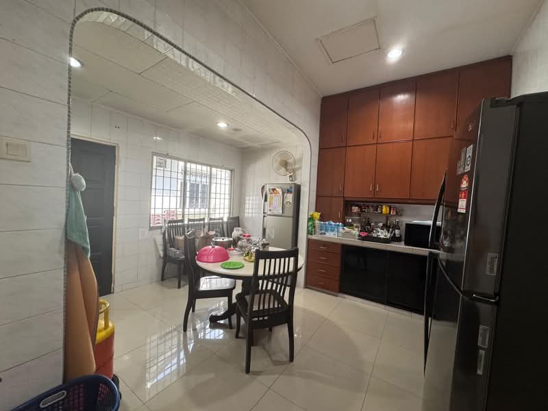 1-storey Terraced House for Sale in Taman Ehsan (Kepong) - Dicson Liew - Kitchen - PropertyGuru.com.my