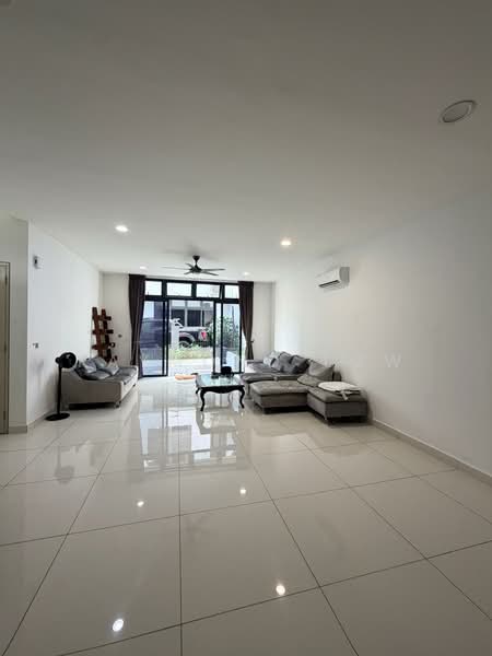 Rumah Banglo untuk Dijual di Horizon Hills (Iskandar Puteri (Nusajaya)) - Raymond Low - Living Room - PropertyGuru.com.my