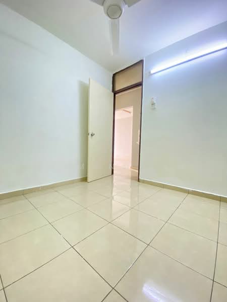 Pangsapuri untuk Disewa di Abdullah Hukum Apartment - Desmond Low - Interior - PropertyGuru.com.my