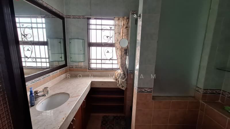 Rumah Teres 2 Tingkat untuk Dijual di Putra Heights (Subang Jaya) - Ron Ngiam - Bathroom - PropertyGuru.com.my