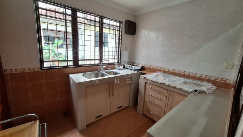Rumah Teres 2 Tingkat untuk Dijual di Putra Heights (Subang Jaya) - Ron Ngiam - Kitchen - PropertyGuru.com.my