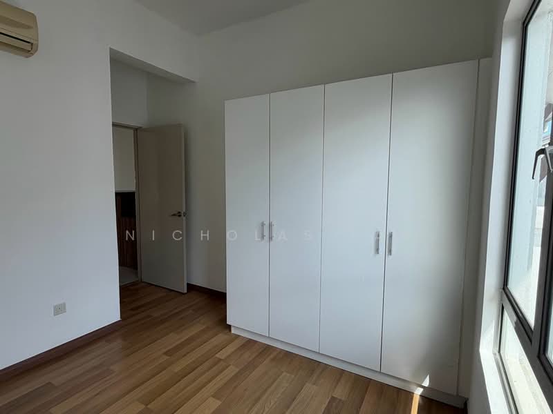 Condominium for Rent at Bayan Villa, Seri Kembangan - Nicholas Tan - Bedroom - PropertyGuru.com.my
