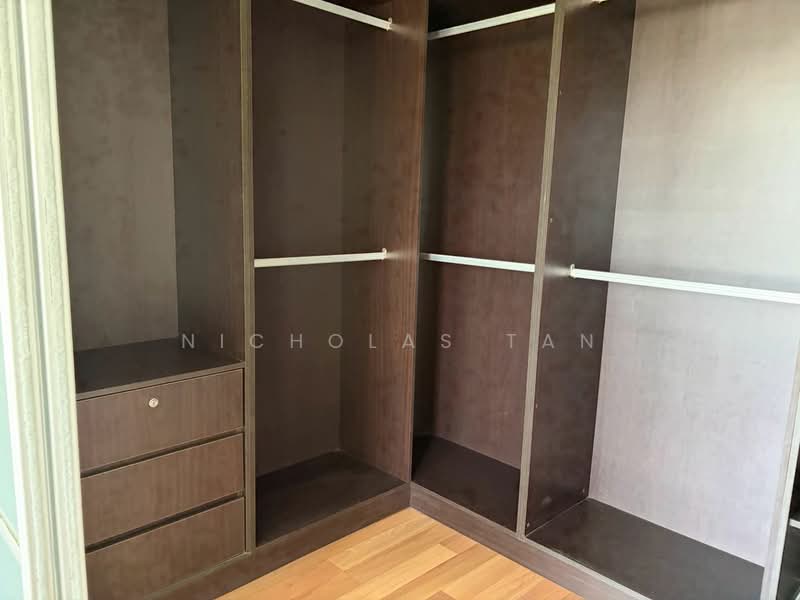 Condominium for Rent at Bayan Villa, Seri Kembangan - Nicholas Tan - master room - PropertyGuru.com.my