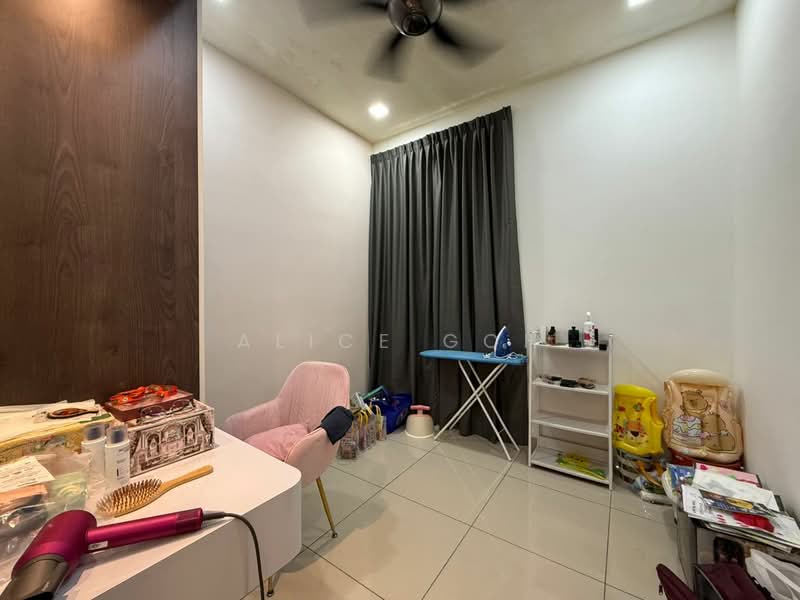 Service Residence for Sale at D'Summit Residences - Alice Goh - PropertyGuru.com.my