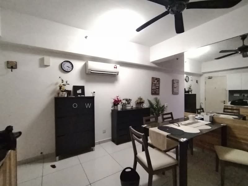 Servis Apartment untuk Disewa di Avenue D'Vogue - Owen Loke - Living Room - PropertyGuru.com.my