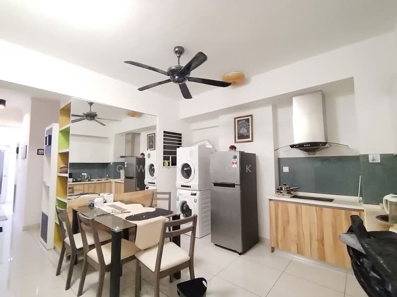 Servis Apartment untuk Disewa di Avenue D'Vogue - Owen Loke - Kitchen - PropertyGuru.com.my