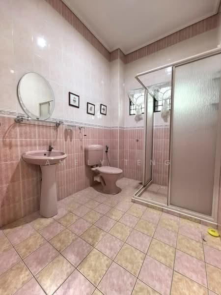 Rumah Teres 2 Tingkat untuk Disewa di Gunung Rapat (Ipoh) - Amely Teng - Bathroom - PropertyGuru.com.my