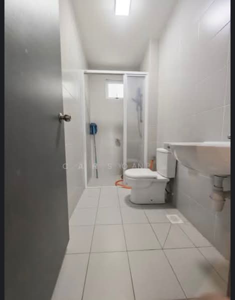 Service Residence for Sale at Meridin Bayvue Serviced Apartment - Carson . - Bathroom - PropertyGuru.com.my