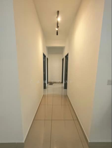 Service Residence for Sale at Meridin Bayvue Serviced Apartment - Carson . - Corridor - PropertyGuru.com.my