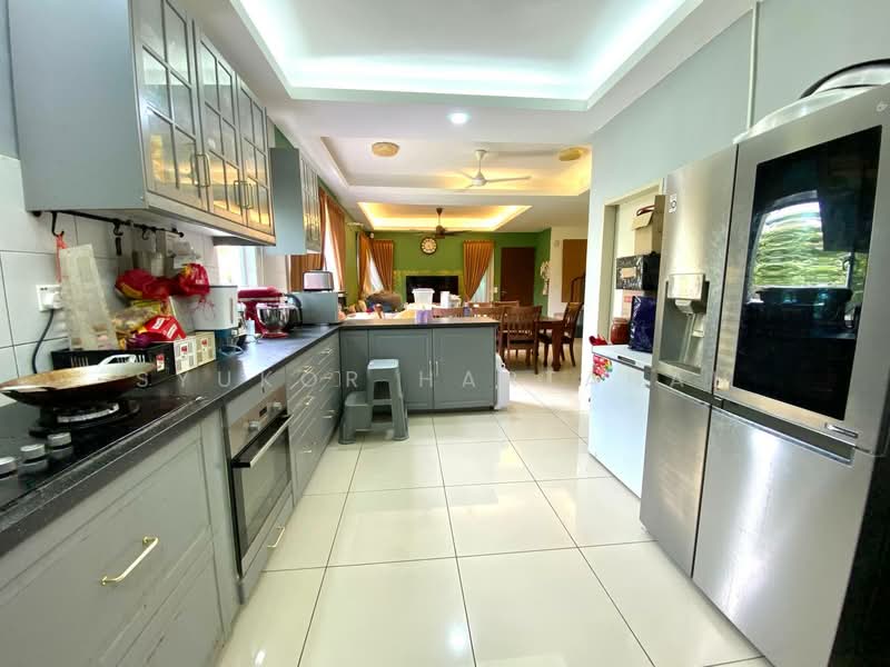 2-storey Terraced House for Sale in Bandar Rimbayu (Telok Panglima Garang) - Syukor Hartanah - Kitchen - PropertyGuru.com.my