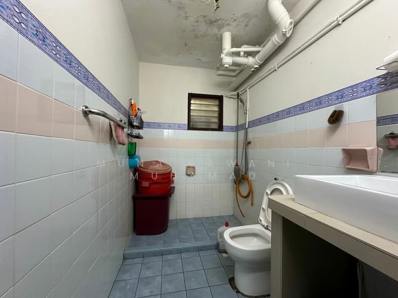 Kondominium untuk Dijual di Bella Vista - Muna Zawani Muhamad - Bathroom - PropertyGuru.com.my
