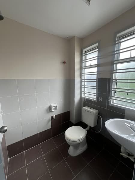 2-storey Terraced House for Sale in Nusantara Prima (Gelang Patah) - Olivia Ching - Bathroom - PropertyGuru.com.my