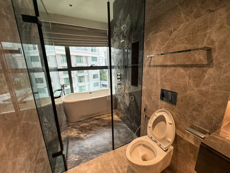 Servis Apartment untuk Disewa di Orion Residence Bukit Bintang - Jun Hoong - Bathroom - PropertyGuru.com.my