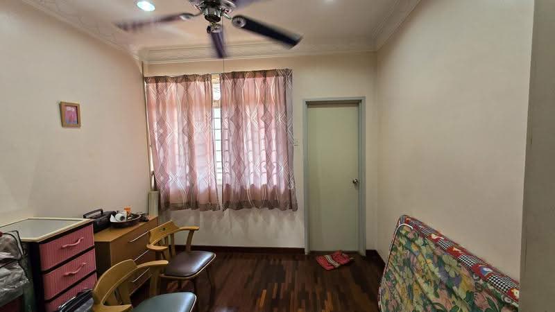 2-storey Terraced House for Sale in Kota Kemuning (Shah Alam) - J J - Bedroom - PropertyGuru.com.my