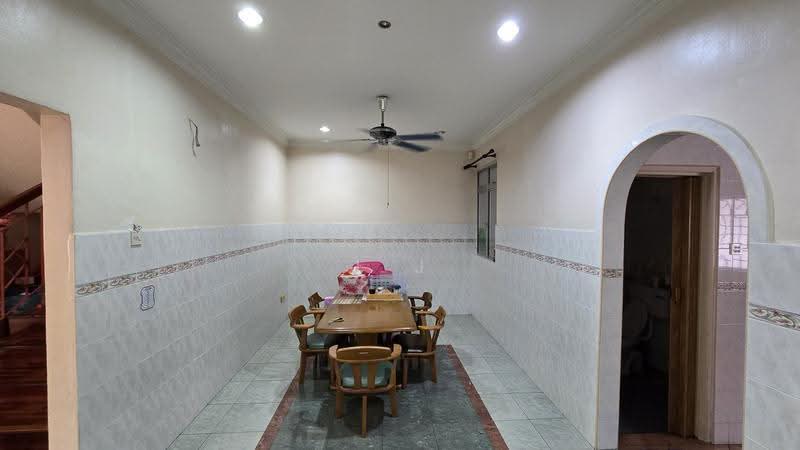 2-storey Terraced House for Sale in Kota Kemuning (Shah Alam) - J J - Dining Room - PropertyGuru.com.my