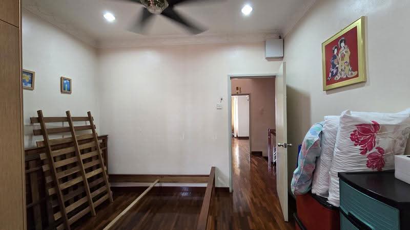 2-storey Terraced House for Sale in Kota Kemuning (Shah Alam) - J J - Bedroom - PropertyGuru.com.my