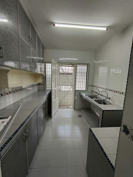 Bungalow for Rent in Taman Taynton View (Cheras) - YP Tan - Kitchen - PropertyGuru.com.my