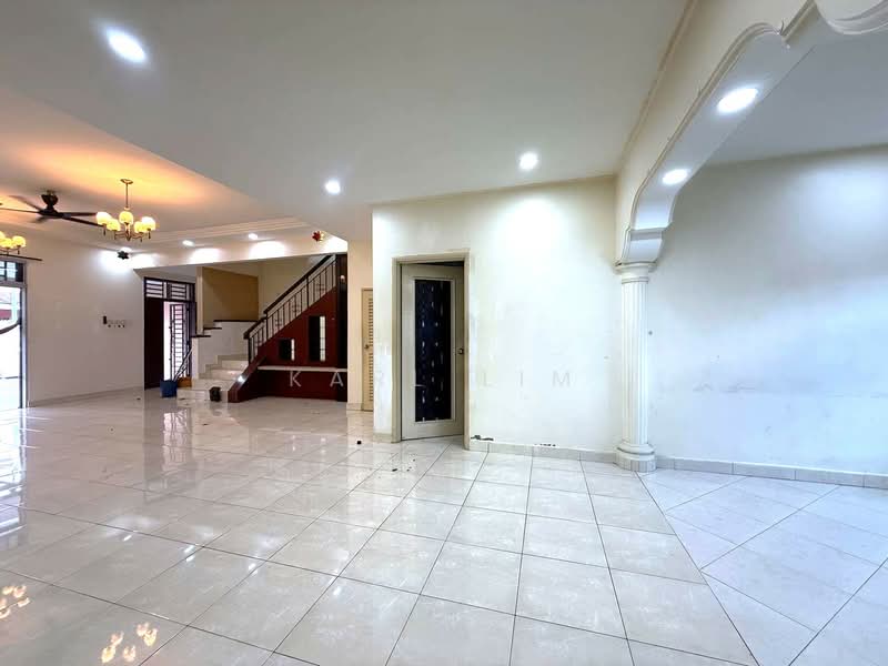 2-storey Terraced House for Sale in Taman Austin Perdana (Tebrau) - Karl Lim - Living Room - PropertyGuru.com.my
