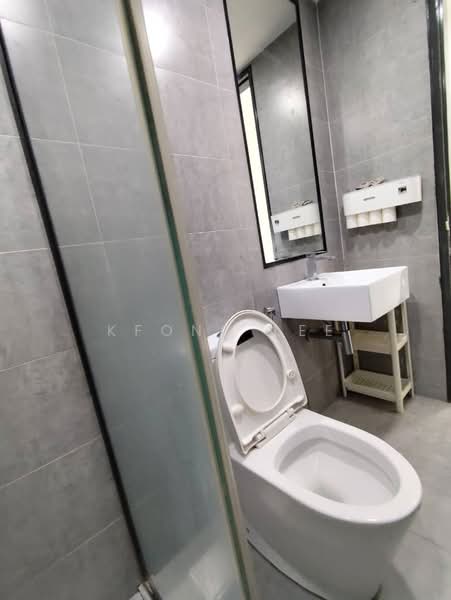 Service Residence for Rent at The Square @ One City - Kfong Lee - Bathroom - PropertyGuru.com.my