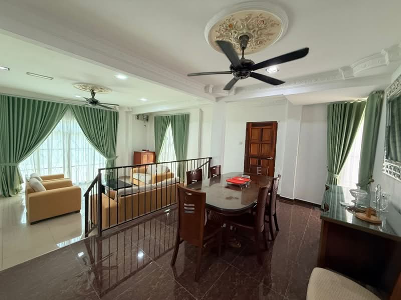 Bungalow for Sale in Taman Bukit Kempas (Tampoi) - Lilara Tiew - PropertyGuru.com.my