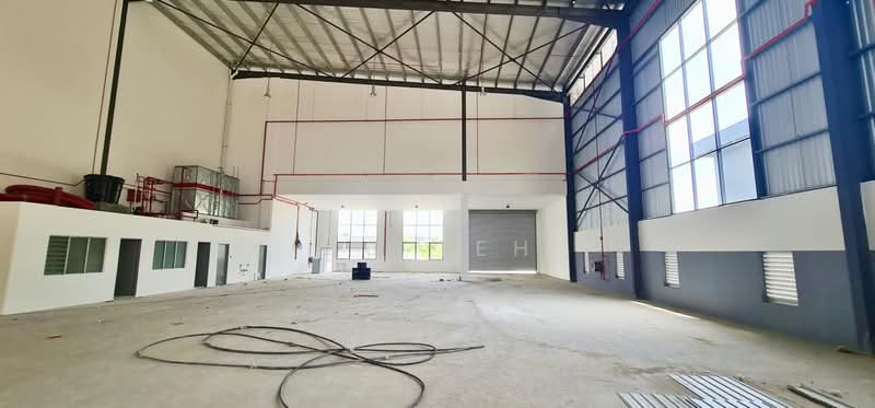 Semi-D Factory for Sale in Taman Perindustrian Kapar Bestari (Kapar) - Ms Teh - Interior - PropertyGuru.com.my