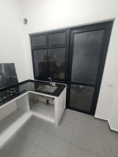 Rumah Teres 2 Tingkat untuk Disewa di Austin (Johor Bahru) - Tony Lim - Kitchen - PropertyGuru.com.my