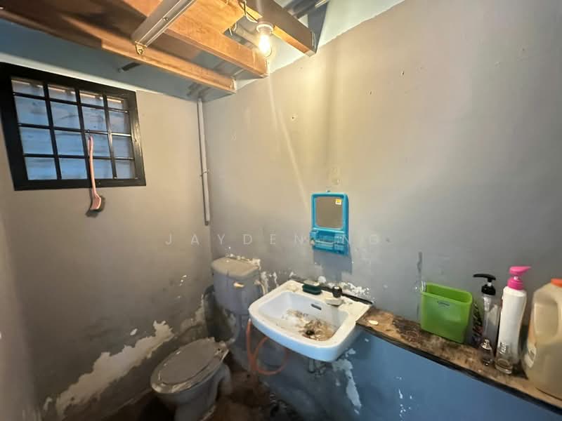 Flat for Sale at Taman Pulai Utama - Jayden Ng - Bathroom - PropertyGuru.com.my