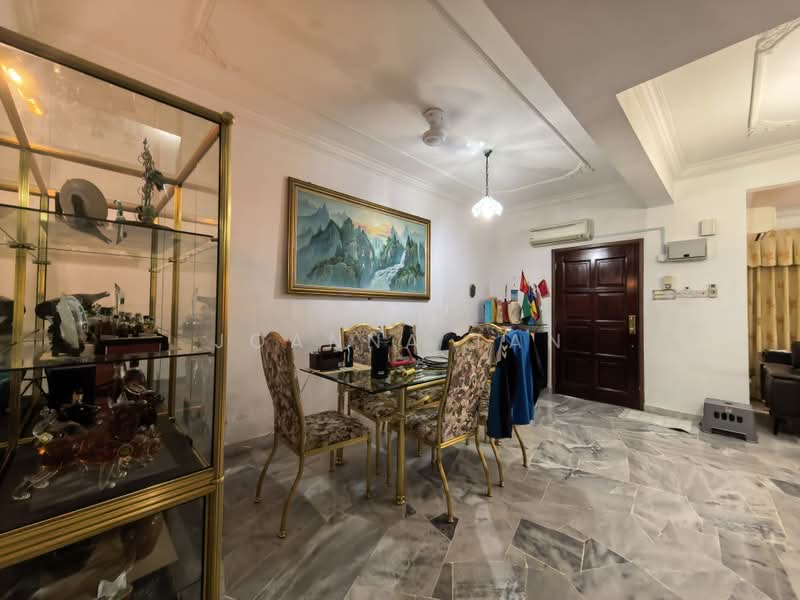 Rumah Teres 2 Tingkat untuk Disewa di Taman Sri Bintang (Kepong) - Joanna Tan - Dining Room - PropertyGuru.com.my