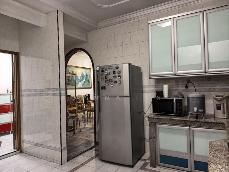 Rumah Teres 2 Tingkat untuk Disewa di Taman Sri Bintang (Kepong) - Joanna Tan - Kitchen - PropertyGuru.com.my
