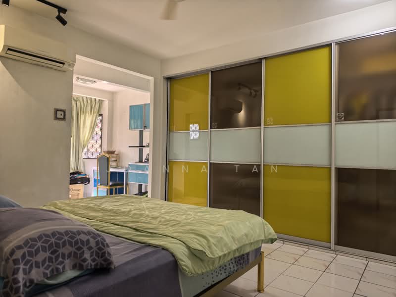 Rumah Teres 2 Tingkat untuk Disewa di Taman Sri Bintang (Kepong) - Joanna Tan - Master Bedroom - PropertyGuru.com.my