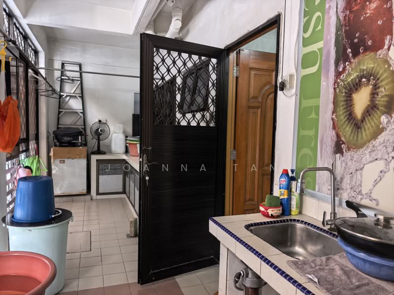 Rumah Teres 2 Tingkat untuk Disewa di Taman Sri Bintang (Kepong) - Joanna Tan - Extended Kitchen - PropertyGuru.com.my