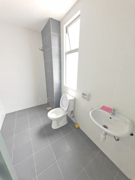 3-storey Terraced House for Rent in Taman Semenyih Mewah (Semenyih) - Mac Chong - Bathroom - PropertyGuru.com.my