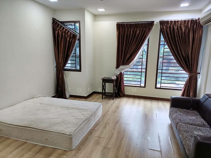 Rumah Teres 2 Tingkat untuk Disewa di Austin (Johor Bahru) - Tony Lim - Living Room - PropertyGuru.com.my