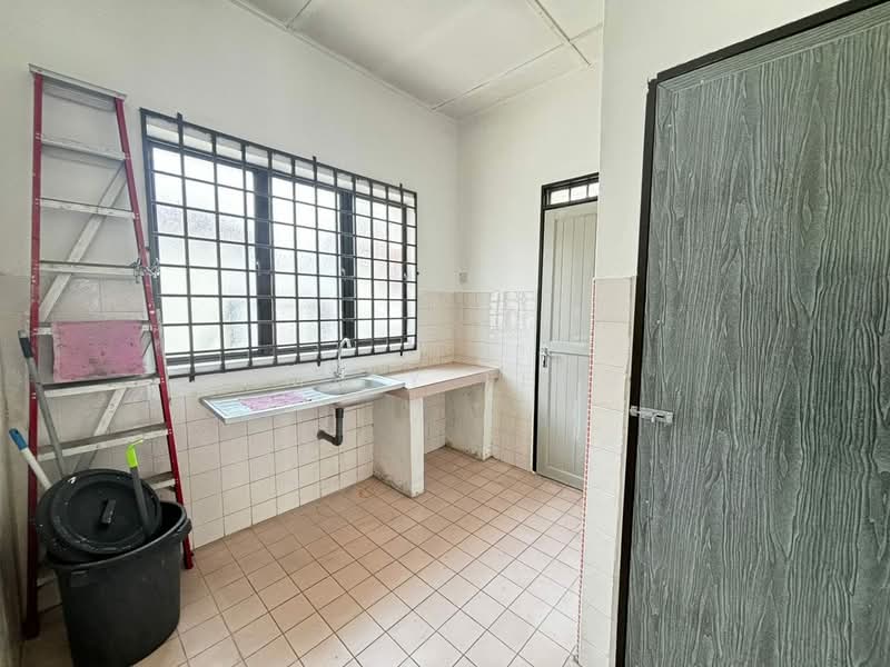 1-storey Terraced House for Rent in Pusing (Perak) - Amely Teng - Kitchen - PropertyGuru.com.my