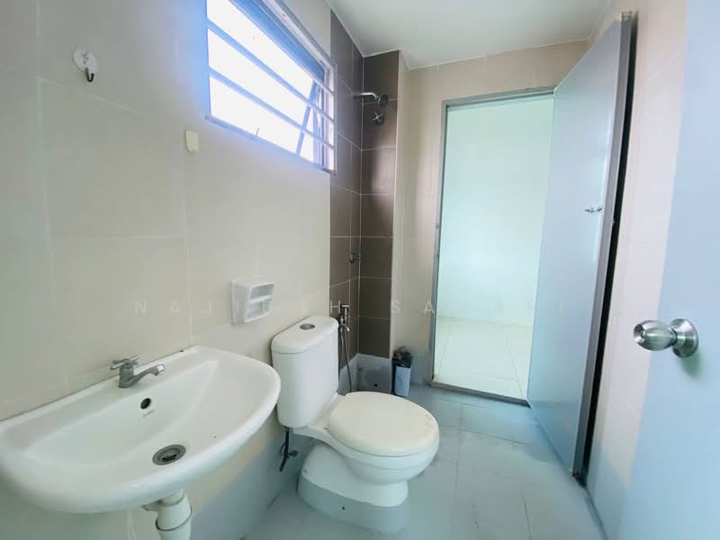Rumah Teres 2 Tingkat untuk Dijual di Taman Saujana KLIA (Sepang) - Najibah Sahari - PropertyGuru.com.my