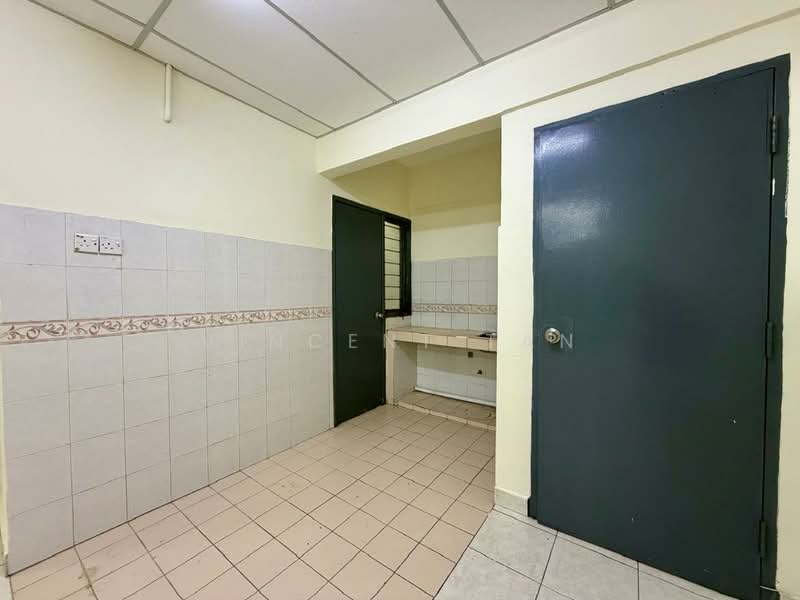 Apartment for Rent at Pelangi Damansara - Vincent Tan - Kitchen - PropertyGuru.com.my